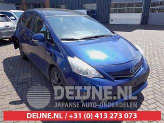 Uttjänta bilar auto Toyota Prius Plus Prius Plus (ZVW4), MPV, 2011 1.8 Hybrid 16V 2012/8