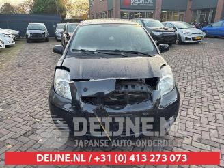 Toyota Yaris Yaris II (P9), Hatchback, 2005 / 2014 1.33 16V Dual VVT-I picture 2