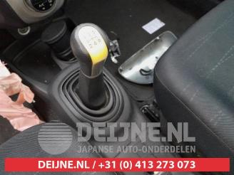 Toyota Yaris Yaris II (P9), Hatchback, 2005 / 2014 1.3 16V VVT-i picture 21