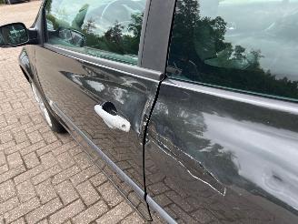 Renault Clio 1.6 16v Dynamique S picture 8