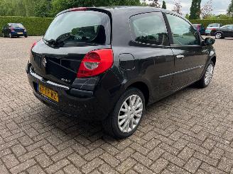 Renault Clio 1.6 16v Dynamique S picture 3