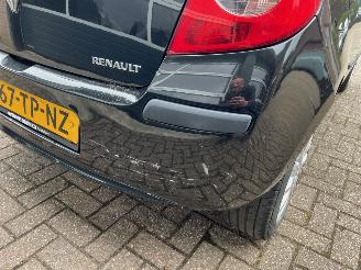 Renault Clio 1.6 16v Dynamique S picture 4