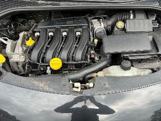 Renault Clio 1.6 16v Dynamique S picture 16