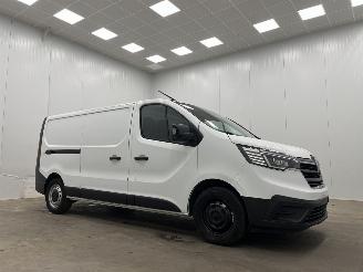 krockskadad bil bedrijf Renault Trafic 2.0 dCi Autom. 110kw Navi Airco 2023/10