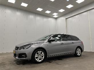 Peugeot 308 SW 1.2 PureTech Executive Panoramadak Navi Clima picture 4