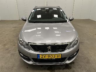 Peugeot 308 SW 1.2 PureTech Executive Panoramadak Navi Clima picture 5