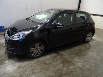 Coche siniestrado Peugeot 208 1.2 VTI 2019/6