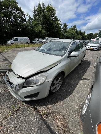 Dezmembrări autoturisme Volvo V-60 1.6 T3 Summun polestar 2011/1