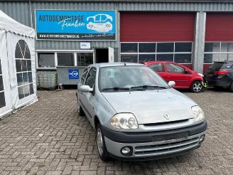 Vrakbiler auto Renault Clio Clio II (BB/CB), Hatchback, 1998 / 2016 1.2 2000/6