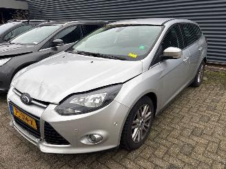 Unfallwagen Ford Focus  2012/6