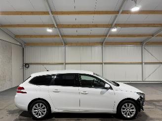 Peugeot 308 SW 1.2PureTech 96kW Blue Lease Executive picture 1