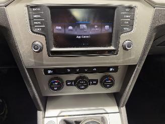 Volkswagen Passat 1.4TSI 92kW Connected Series picture 23