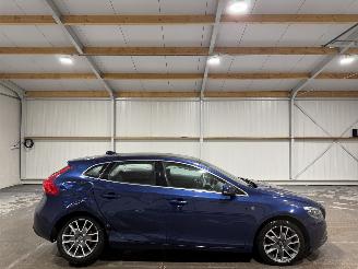 damaged passenger cars Volvo V-40 2.0D2 88kW Ocean Race Business 2015/7