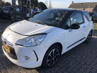 Schadeauto Citroën DS3 DS3 1.6 e-HDi So Chic 2012/5