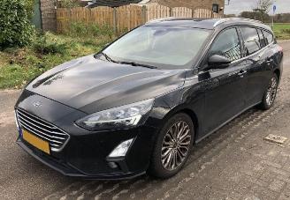 Vaurioauto  passenger cars Ford Focus Focus Focus Wagon 1.0 EcoBoost Titanium Business 2020/5