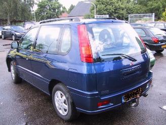 damaged passenger cars Mitsubishi Space-runner 2.0glx 2000/8