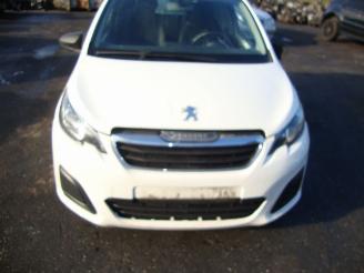 Peugeot 108  picture 2