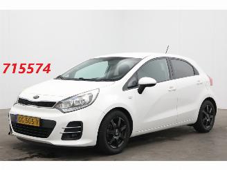 Auto incidentate Kia Rio 1.2 CVVT DynamicLine Navi Airco Cruise Camera 116.609 km! 2015/5