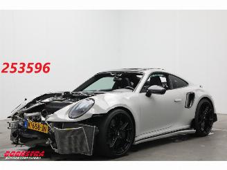 krockskadad bil auto Porsche 911 992 Turbo S PCCB Burmester Keramik Lift Memory 360° PDLS+ PASM 2021/2