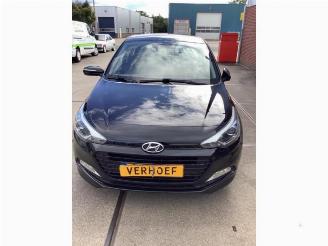 Vrakbiler auto Hyundai I-20 i20 (GBB), Hatchback, 2014 / 2020 1.0 T-GDI 100 12V 2018/6