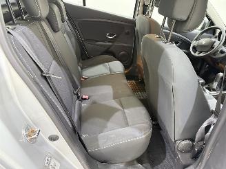 Renault Mégane HB 1.5 dCi FAP Dynamique picture 15