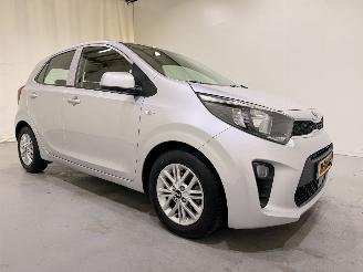 damaged passenger cars Kia Picanto 1.0 DynamicLine Airco 2021/12