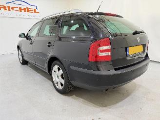 Skoda Octavia Combi 1.6 FSI Elegance Navi/Clima picture 18