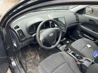 Hyundai I-30 CW  1.4i Blue Dynamic Bns picture 9