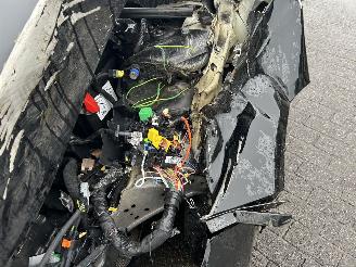 Peugeot 308 1.2 PureTech   5 drs picture 2