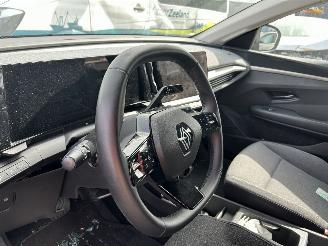 Renault Mégane E-Tech Charge Equilibre picture 12