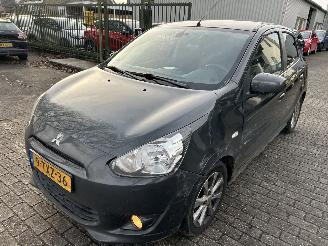 skadebil auto Mitsubishi Space-star 1.2 Intense+ 2014/6