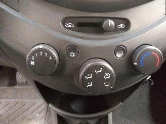 Chevrolet Spark  picture 18