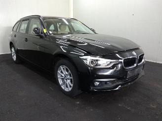 Vrakbiler auto BMW 3-serie  2017/1
