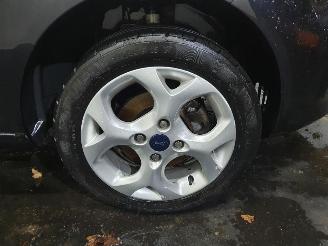 Ford Fiesta 1.25 Titanium picture 32