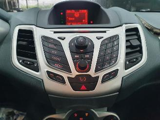 Ford Fiesta 1.25 Titanium picture 16