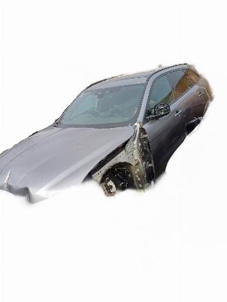 Jaguar F-Pace X761 R-Dynamic picture 2