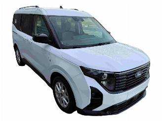 Purkuautot passenger cars Ford Tourneo Courier Limited 2024/6