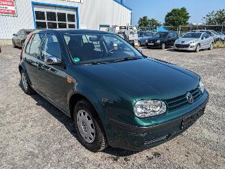 Volkswagen Golf 1.6 picture 3