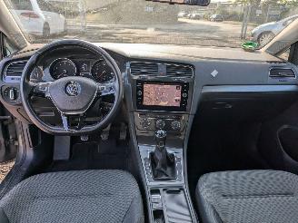 Volkswagen Golf 1.0 TSI picture 11