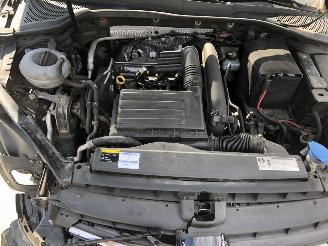 Volkswagen Golf 12tsi Variant AIRCO NAVI picture 12