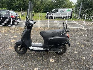 AGM  Vx 50 picture 2