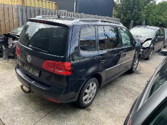 Volkswagen Touran  picture 1