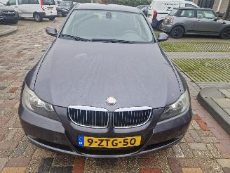 Damaged car BMW 3-serie 320I 2005/3