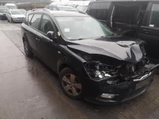 Vrakbiler auto Kia Cee d Cee'd Sporty Wagon (EDF), Combi, 2007 / 2012 1.6 CRDi 115 16V 2010/0