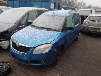 Coche siniestrado Skoda Roomster Roomster (5J), MPV, 2006 / 2015 1.4 TDI 80 2009