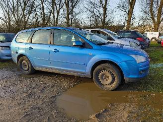 Uttjänta bilar auto Ford Focus 1.6-16V Ghia 2007/10
