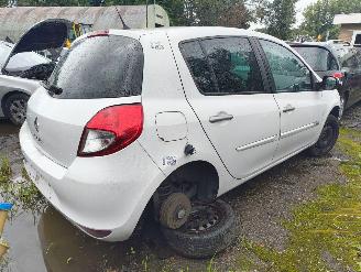 Purkuautot passenger cars Renault Clio 1.2 Authentique 2012/3