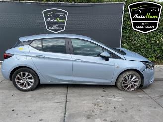 Coche siniestrado Opel Astra Astra K, Hatchback 5-drs, 2015 / 2022 1.6 CDTI 136 16V 2018