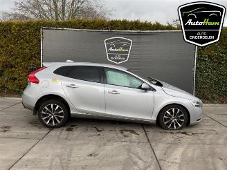 Vrakbiler auto Volvo V-40 V40 (MV), Hatchback 5-drs, 2012 / 2019 2.0 T3 16V 2019/8