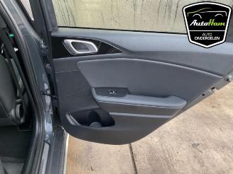 Kia Cee d Ceed (CDB5/CDBB), Hatchback 5-drs, 2018 1.5 T-GDI 16V picture 30